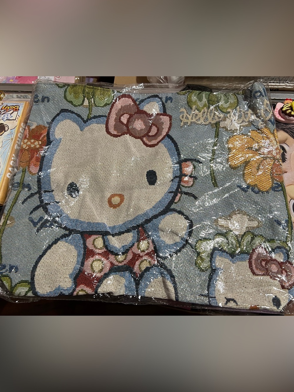 Hello Kitty tote zipper bag